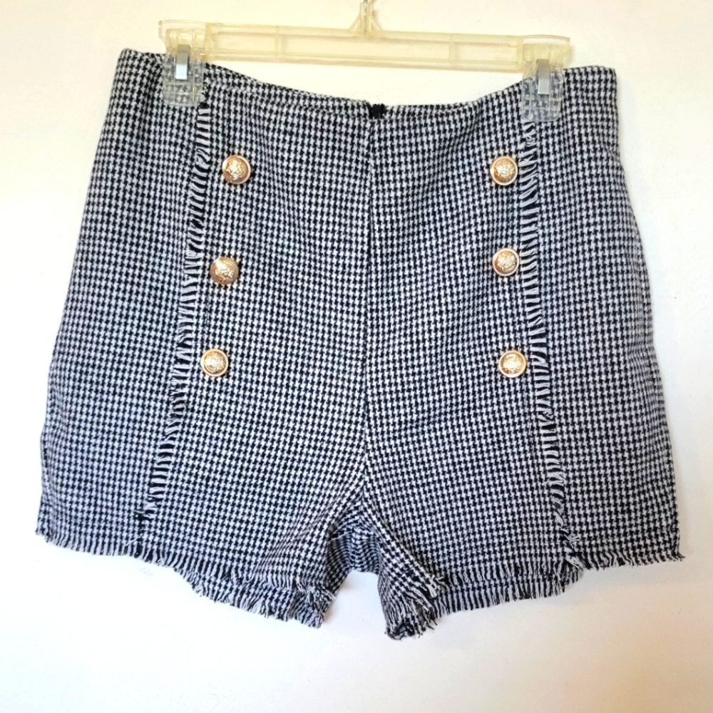 Black and white short